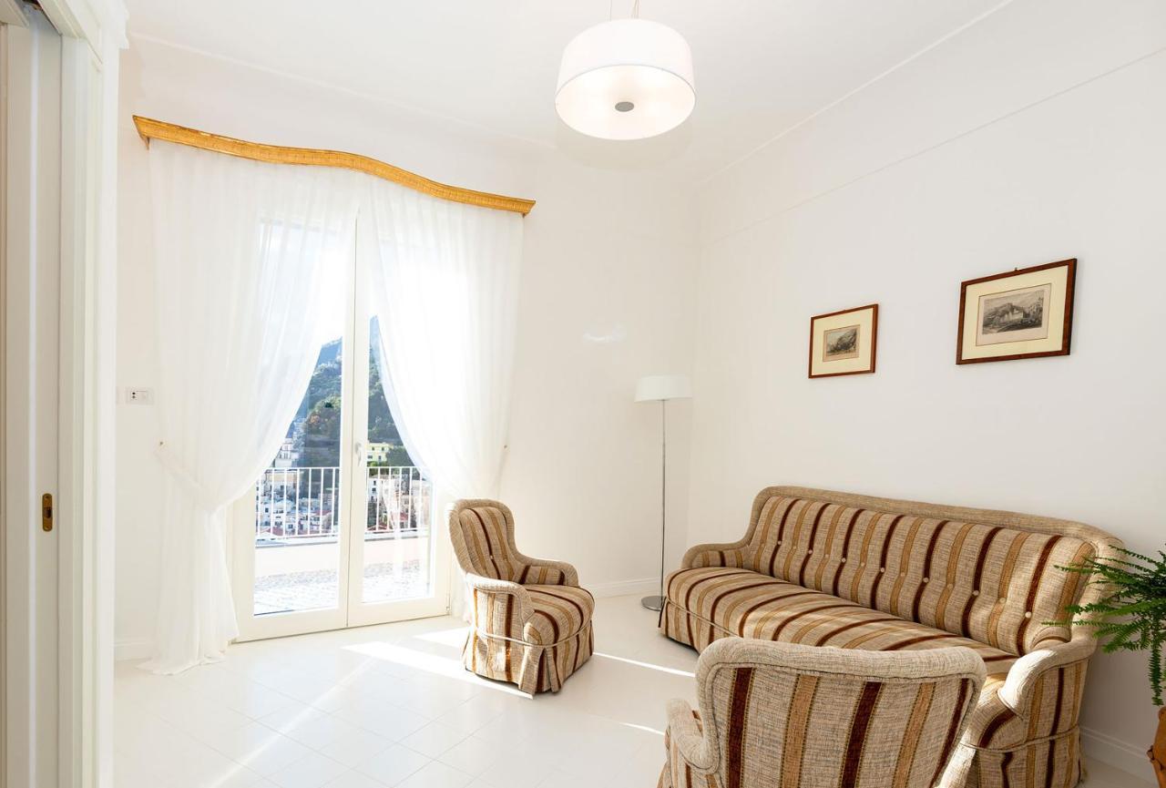 Amore Rentals - Palazzo Della Storia Amalfi Eksteriør bilde
