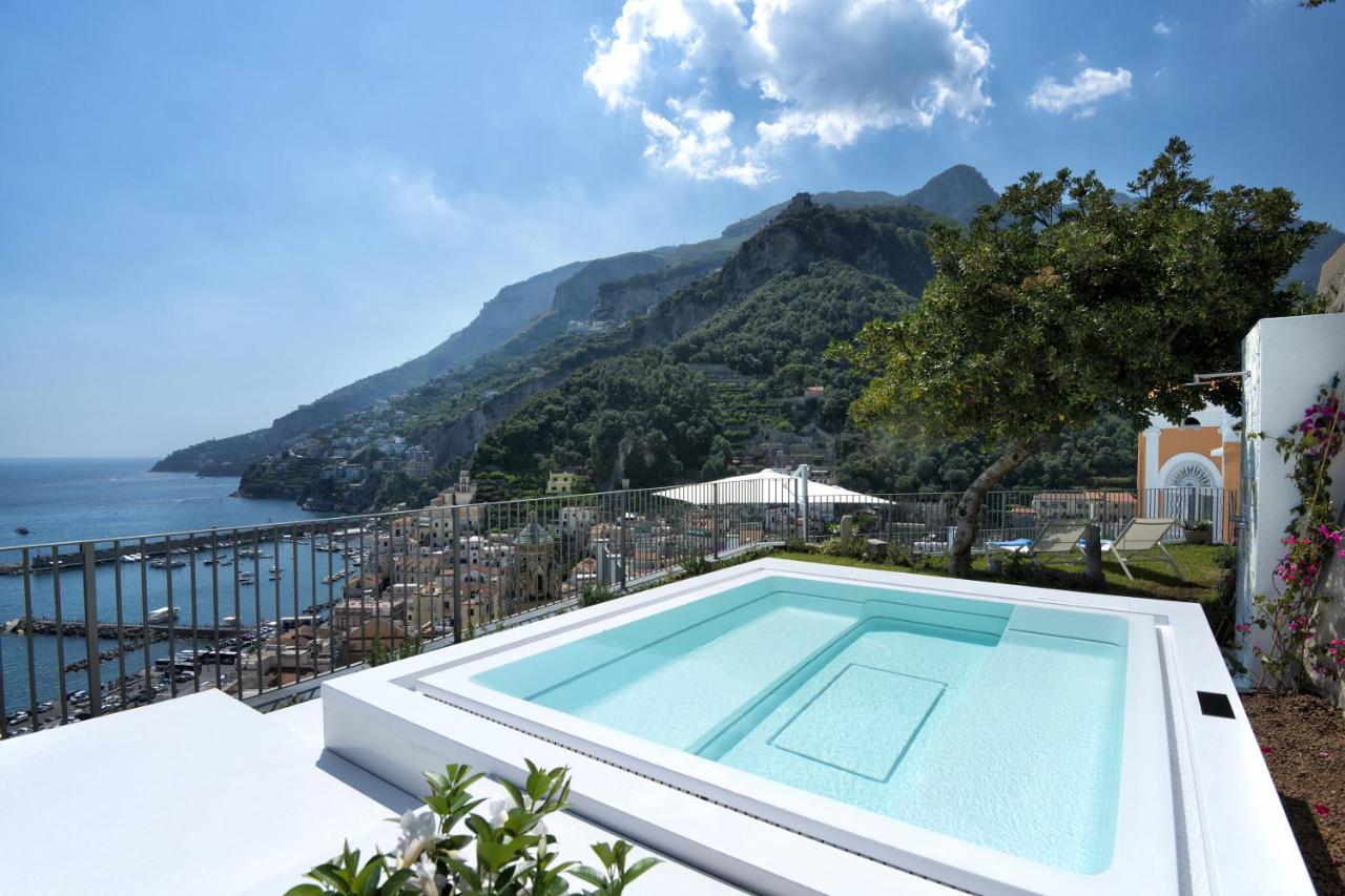 Amore Rentals - Palazzo Della Storia Amalfi Eksteriør bilde