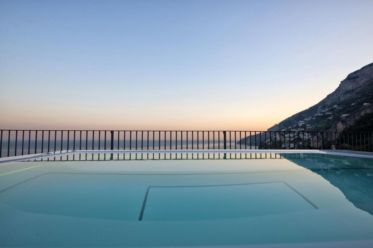 Amore Rentals - Palazzo Della Storia Amalfi Eksteriør bilde